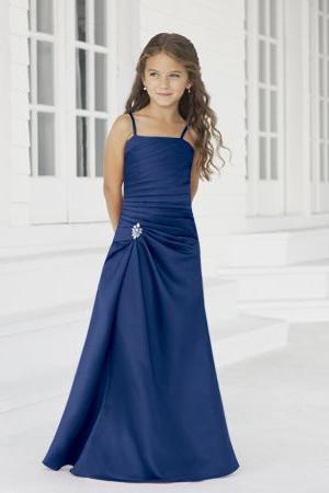 blue dress for a girl at prom