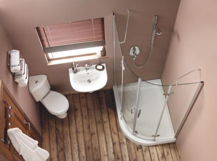 How to choose the right corner toilet?