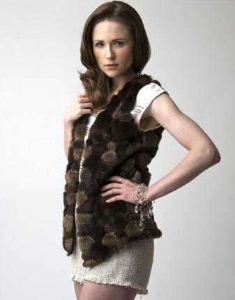 Fashionable mink vest: who and with what to wear it