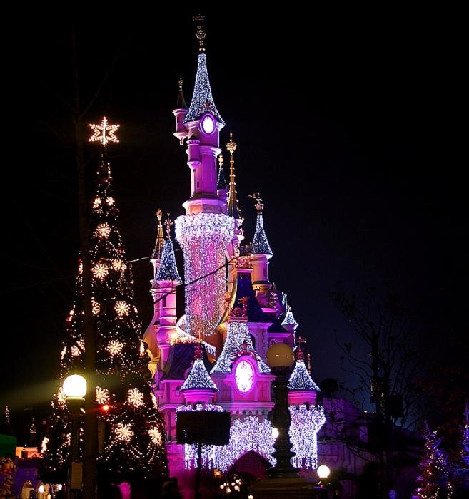 Attractions at Disneyland in Paris, or Welcome to the fairy tale